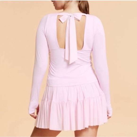 Bloglilates Pink Love Story Bow Long Sleeve Shirt Size Large NEW - Picture 1 of 4